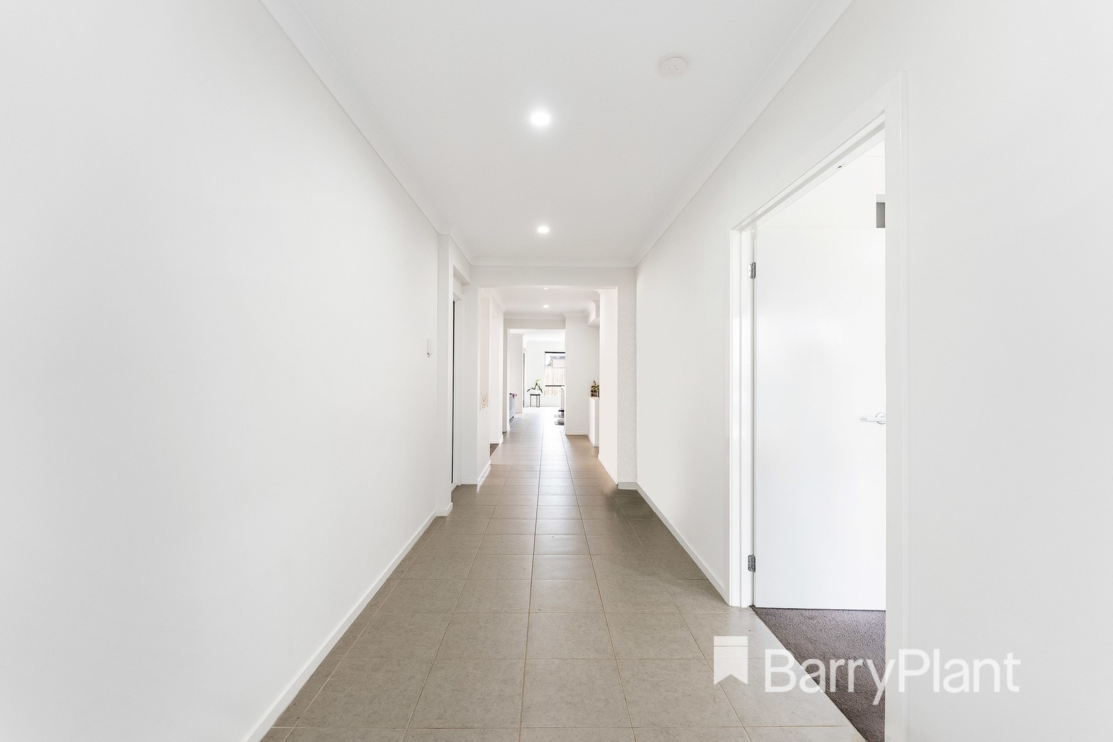 15 Bassett Avenue, Wyndham Vale, VIC 3024, Wyndham Vale - Thumbnail 3