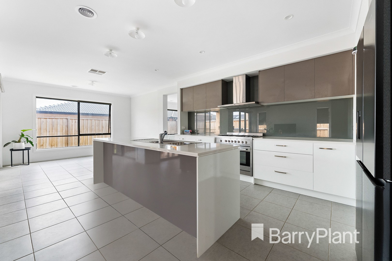15 Bassett Avenue, Wyndham Vale, VIC 3024, Wyndham Vale - Thumbnail 7