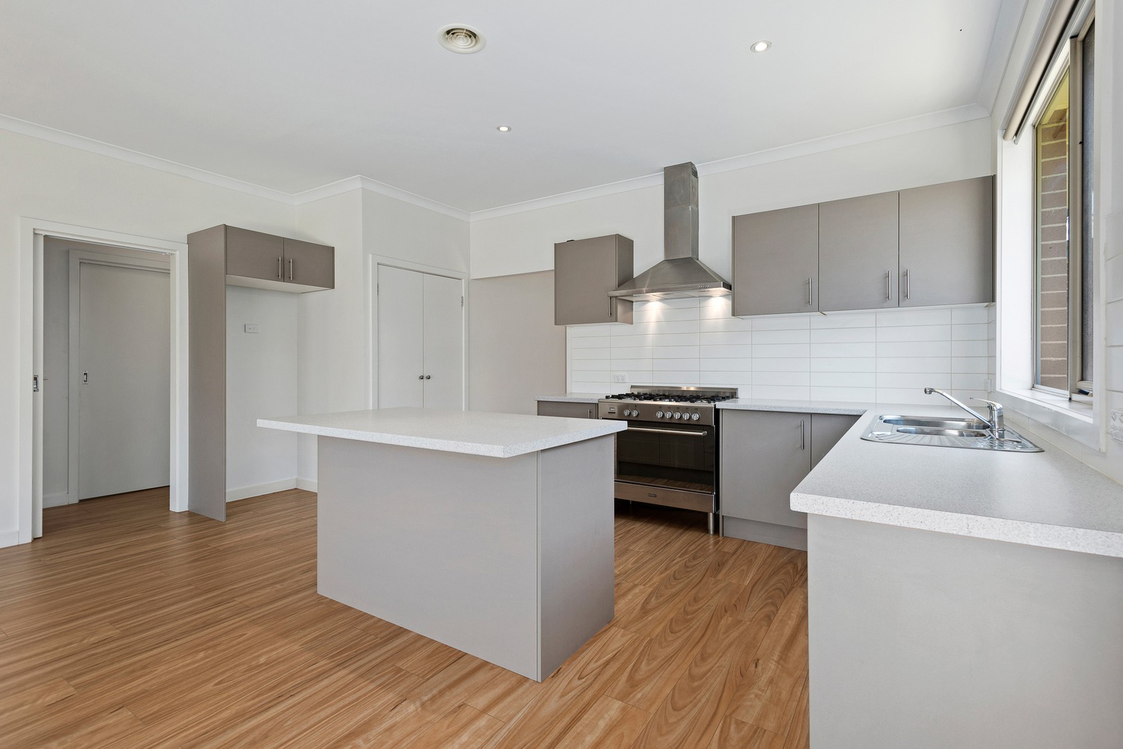 15 Beltons Way, Doreen, VIC 3754, Doreen - Thumbnail 2