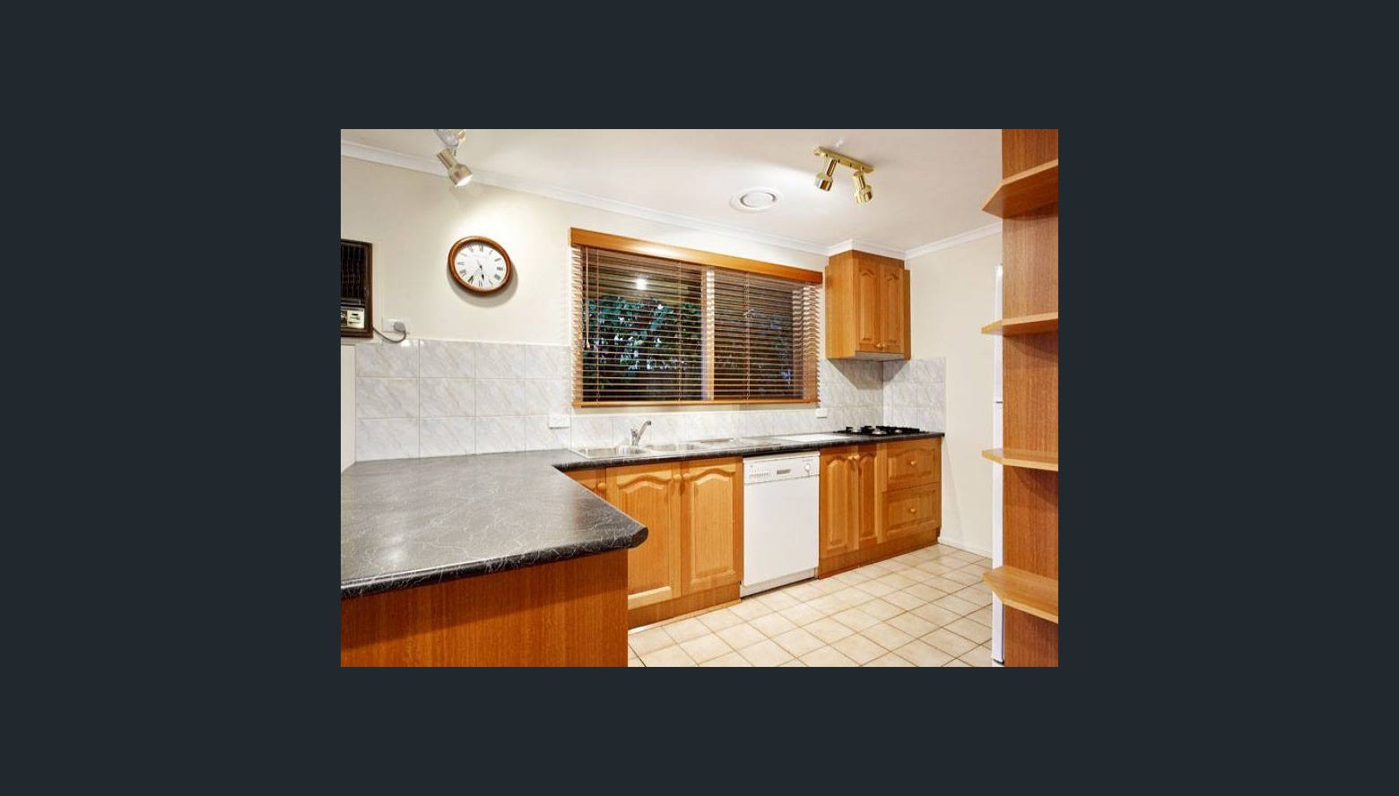 15 Beresford  Close, Doncaster East, VIC 3109, Doncaster East - Thumbnail 5