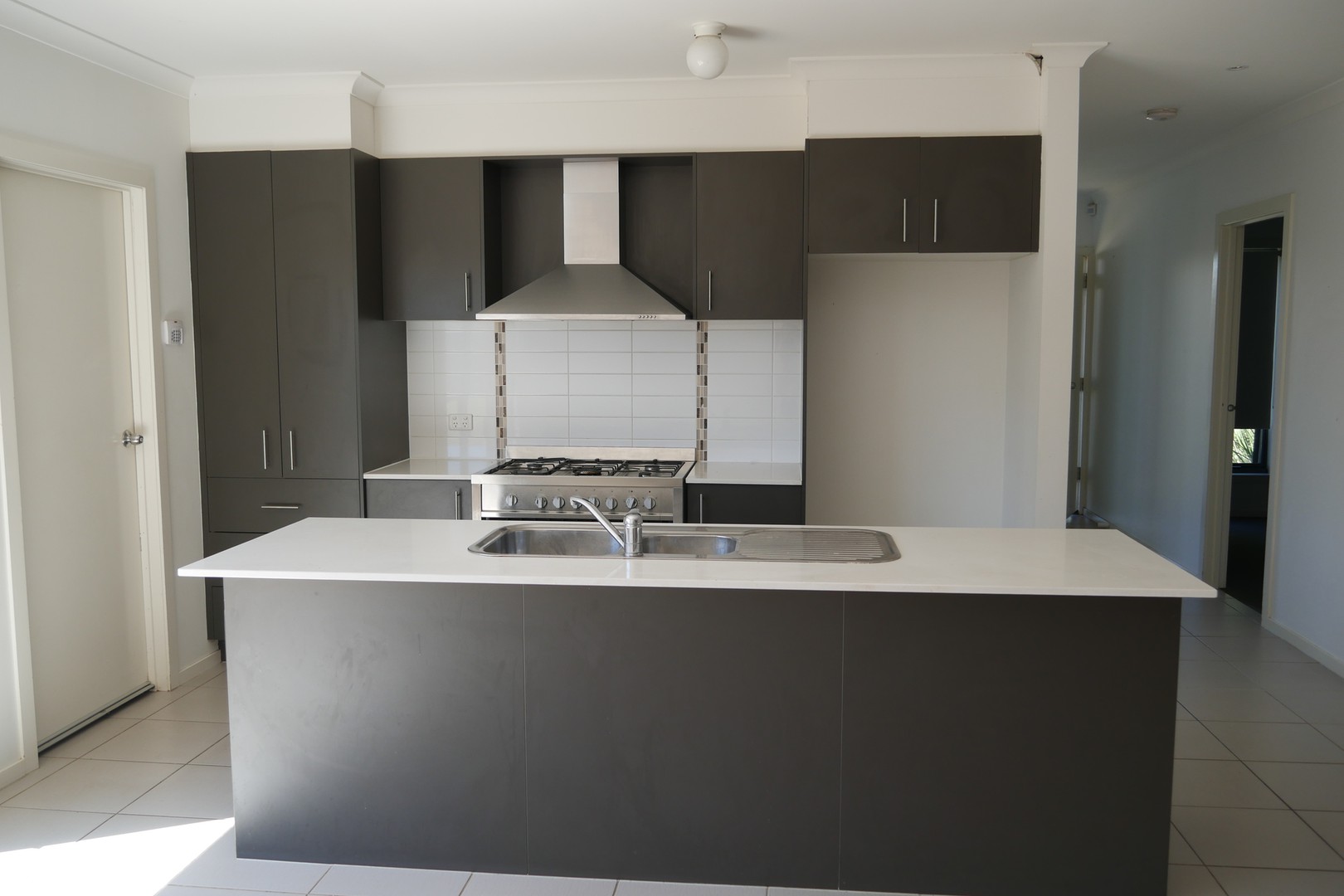 15 Birdswing Terrace, Melton South, VIC 3338, Melton South - Thumbnail 2