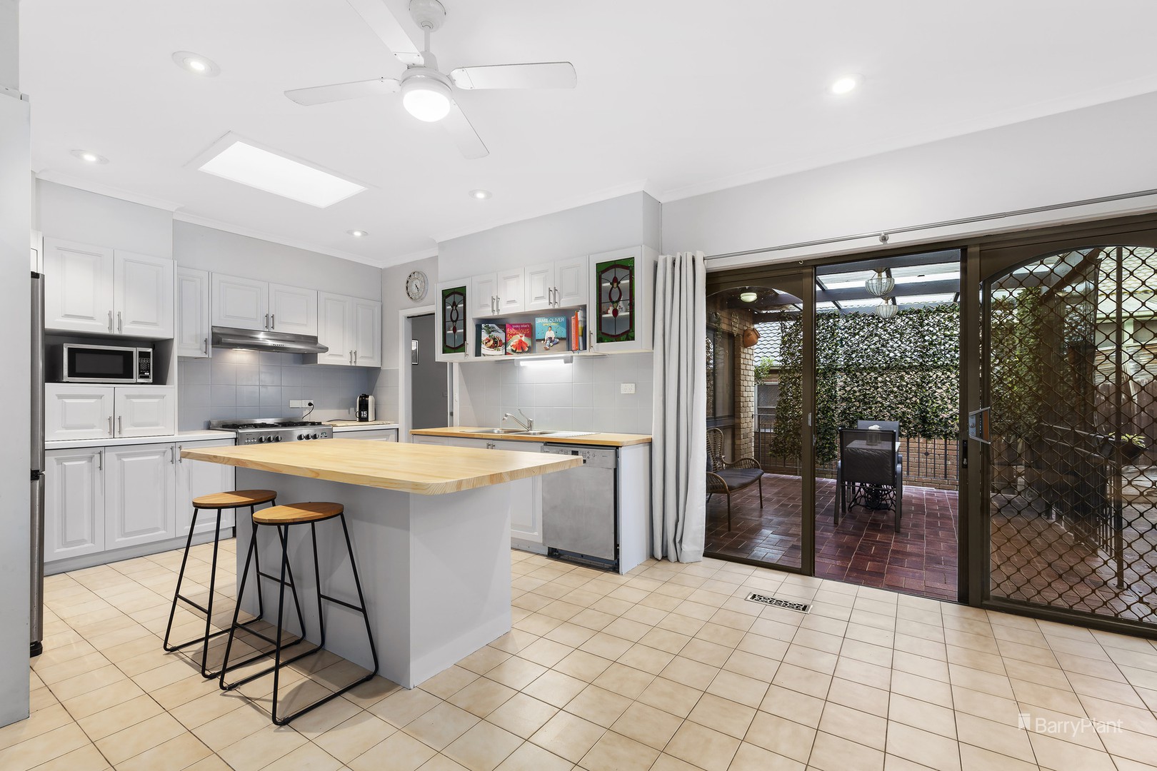15 Birrakay CourtGreensborough, VIC 3088, Greensborough - Thumbnail 2