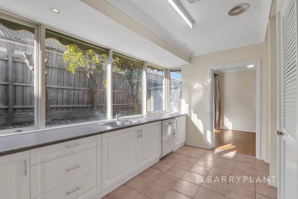 15 Bizley Street, Mount Waverley, VIC 3149, Mount Waverley - Thumbnail 5
