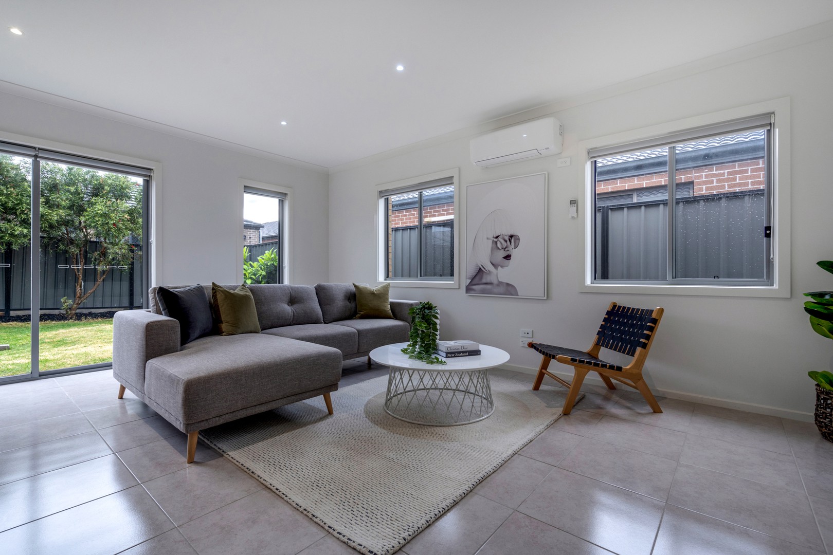 15 Bluebell Drive, Craigieburn, VIC 3064 - Thumbnail 2 - 15/12/2023