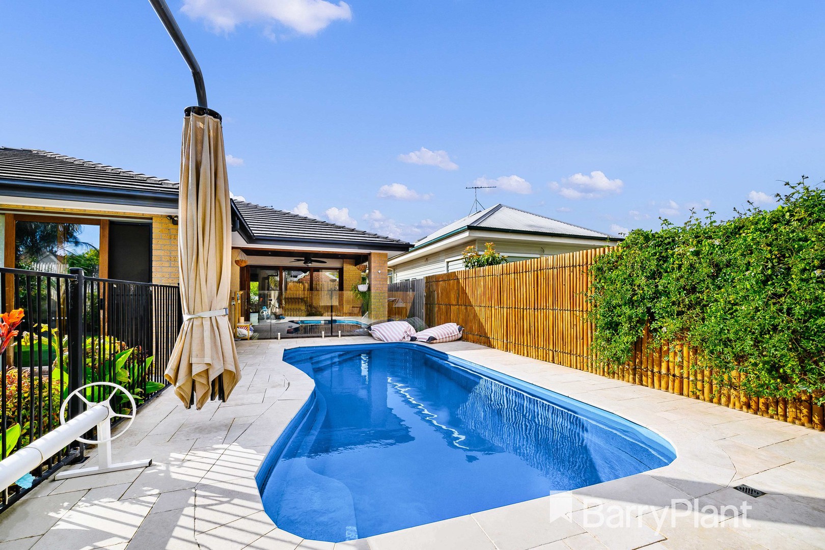 15 Bolwell Street, Werribee, VIC 3030 - Thumbnail 2 - 10/11/2022