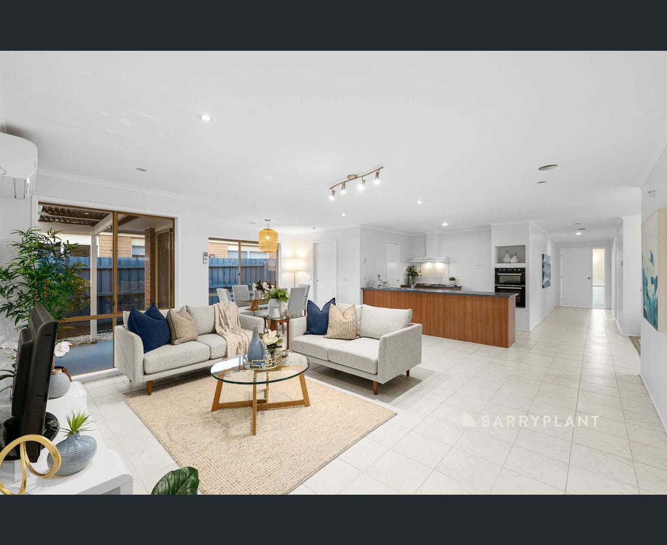 15 Boston Court, Narre Warren, VIC 3805 - Thumbnail 2 - 17/10/2024