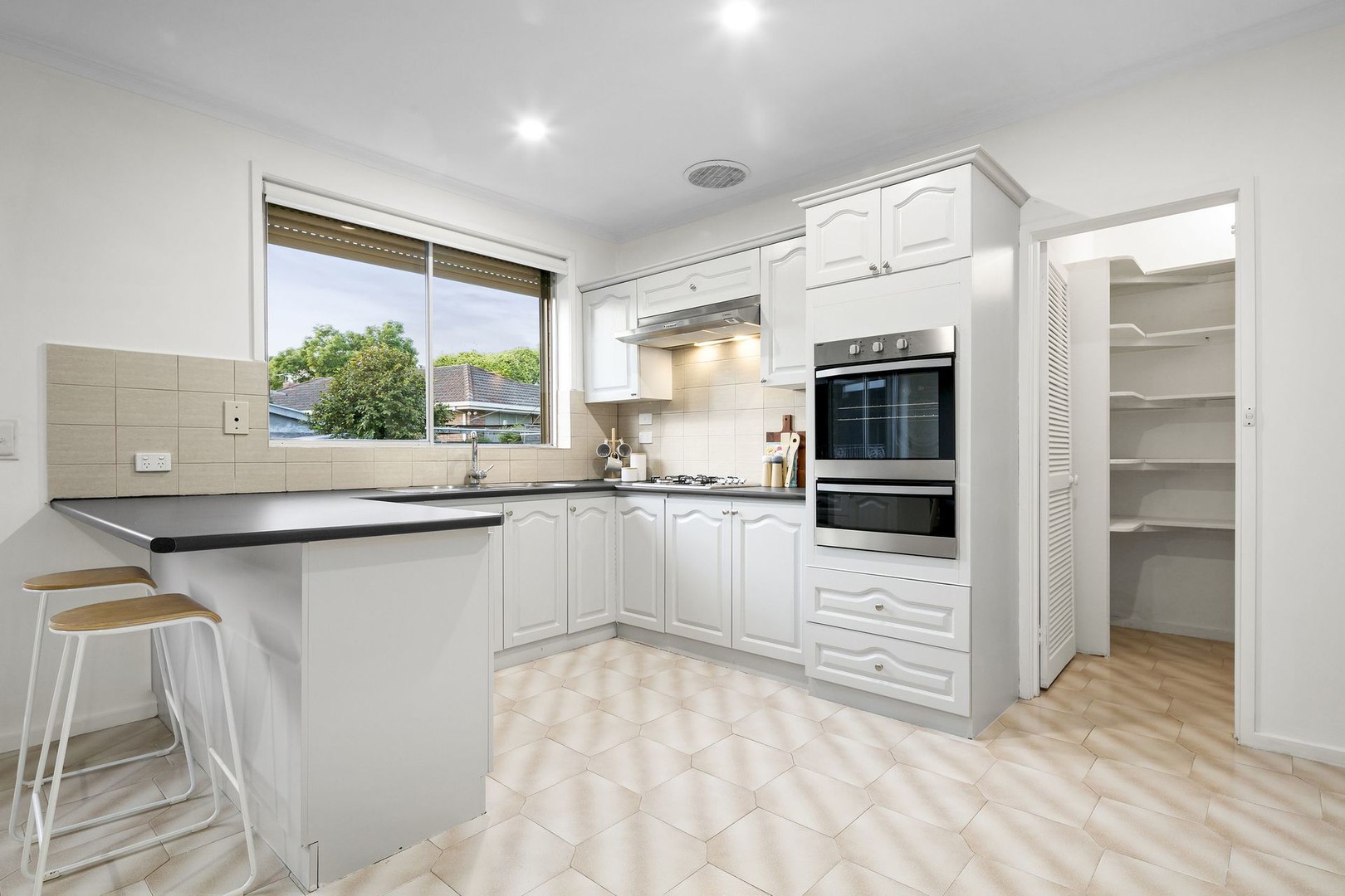 15 Botanic Court, Bundoora, VIC 3083, Bundoora - Thumbnail 4