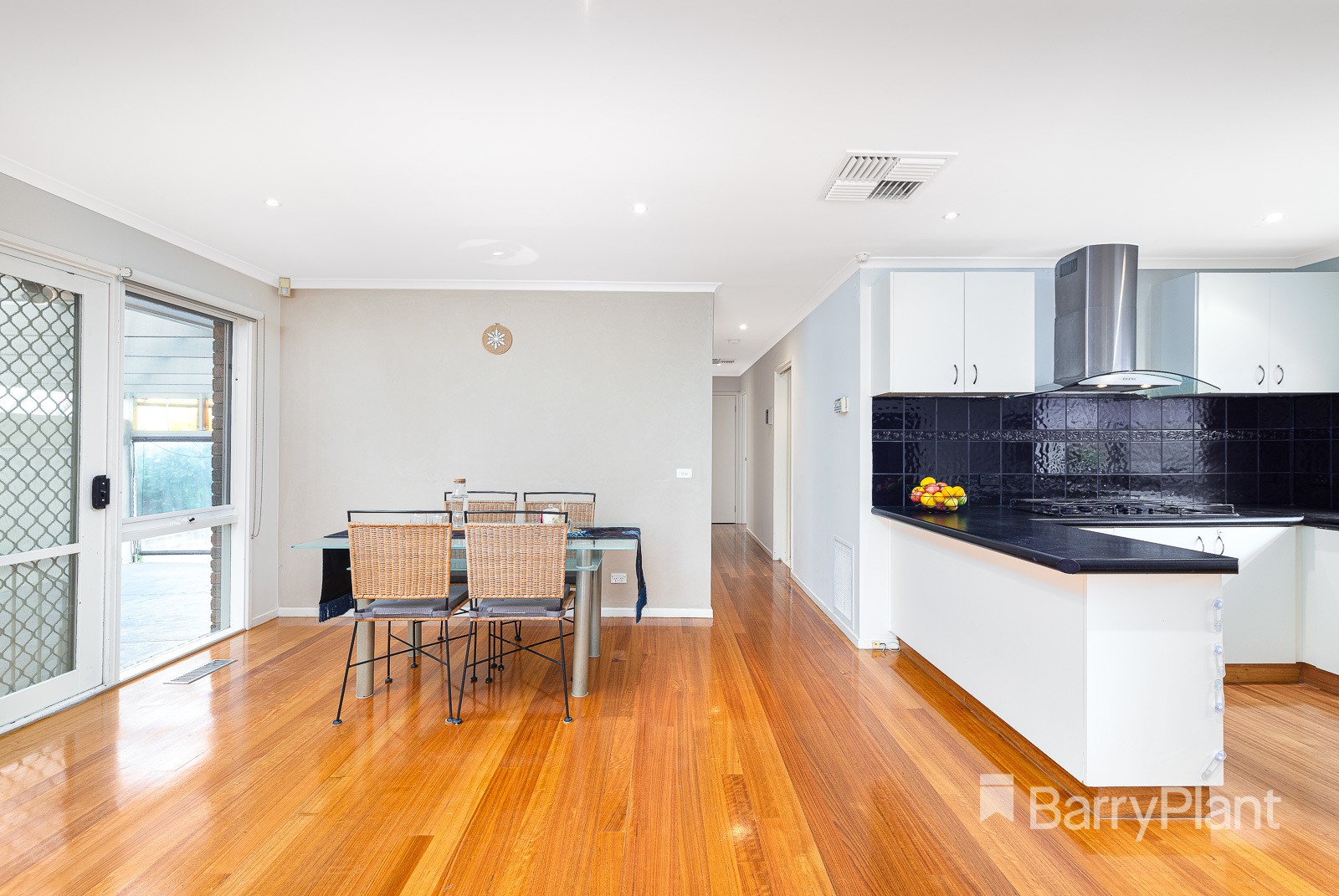 15 Brazil Court, Epping, VIC 3076, Epping - Thumbnail 3