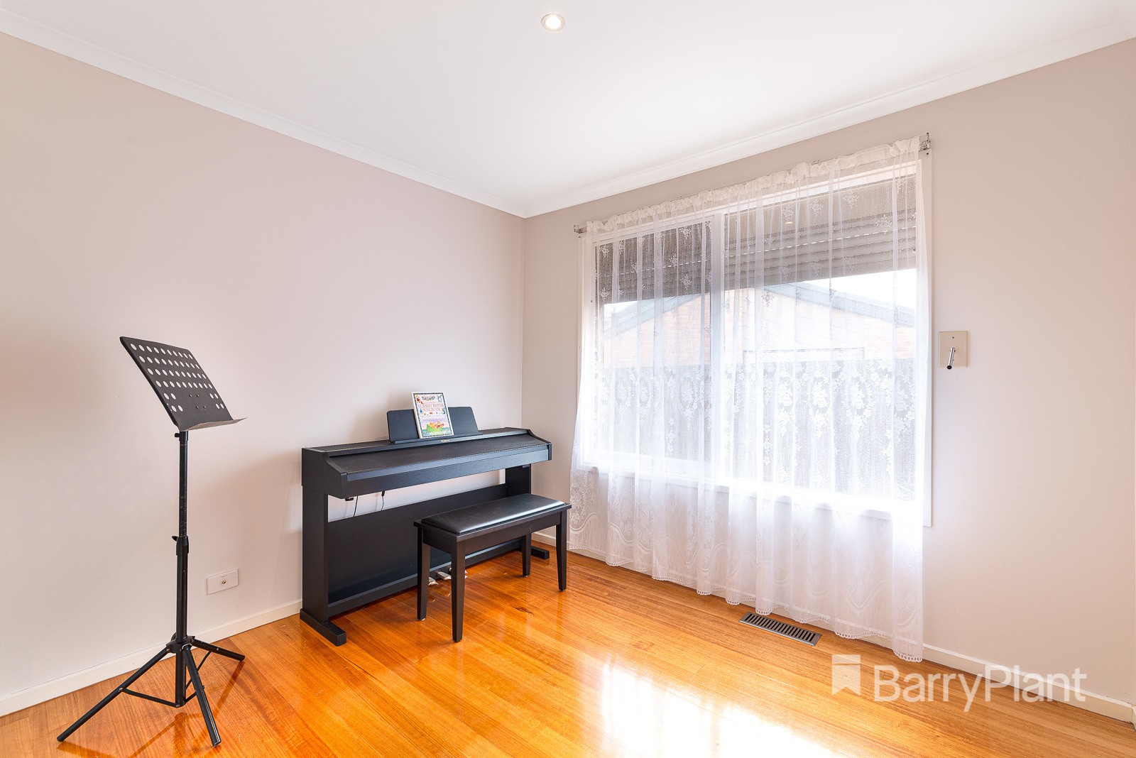 15 Brazil Court, Epping, VIC 3076, Epping - Thumbnail 8