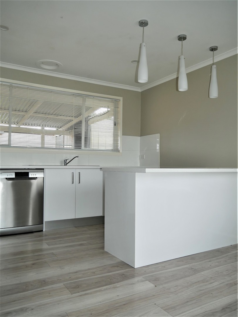 15 Brixton Place, Melton, VIC 3337, Melton - Thumbnail 4
