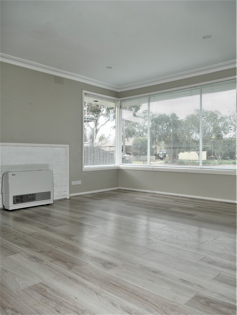 15 Brixton Place, Melton, VIC 3337, Melton - Thumbnail 2