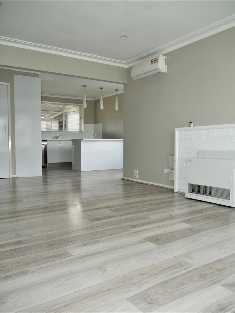 15 Brixton Place, Melton, VIC 3337, Melton - Thumbnail 3