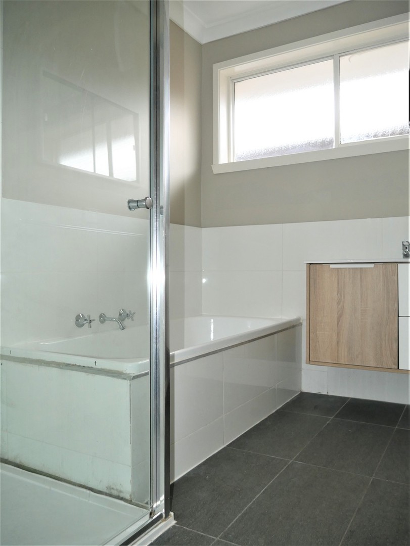 15 Brixton Place, Melton, VIC 3337, Melton - Thumbnail 6