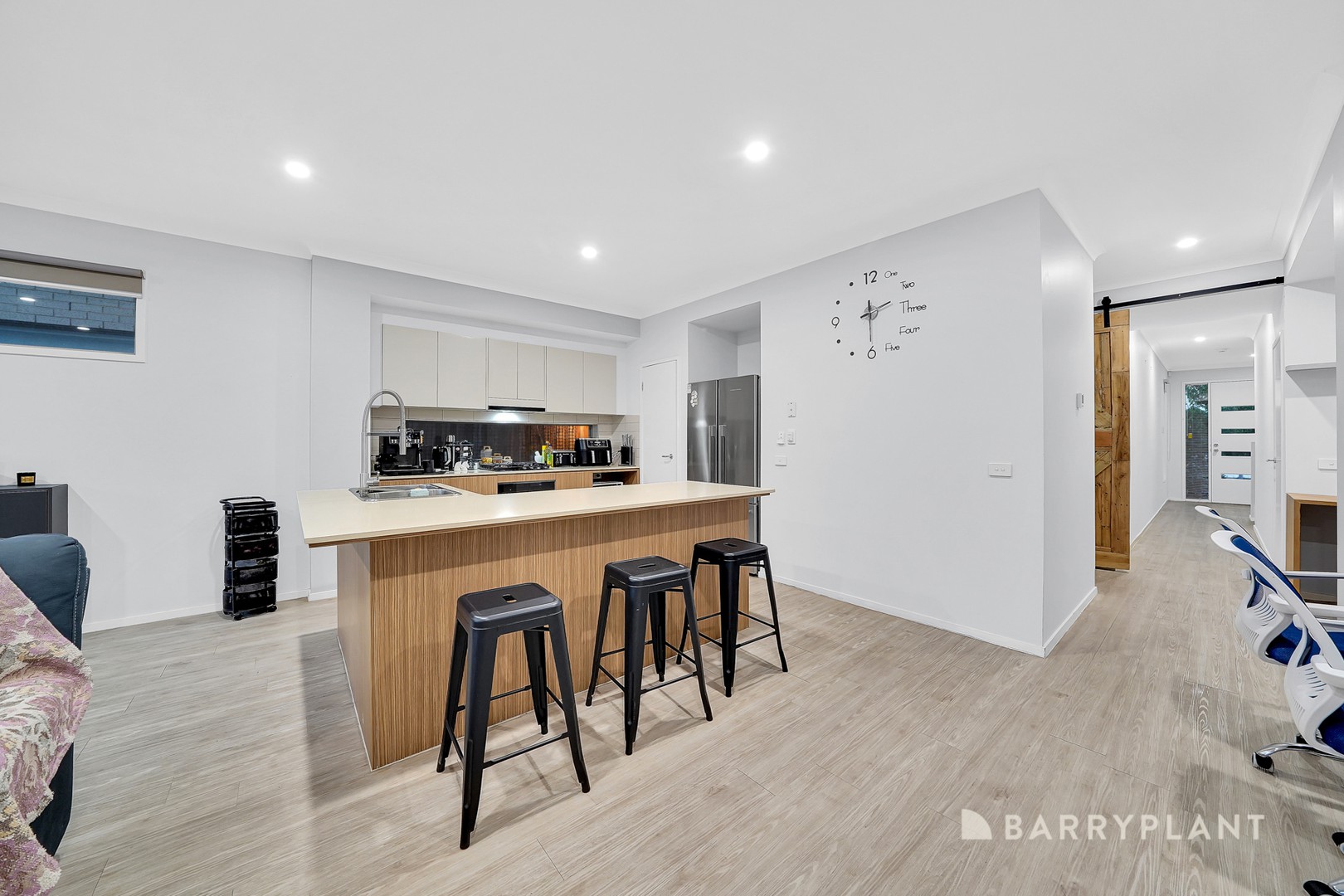 15 Broadbeach Circuit, Sanctuary Lakes, VIC 3030, Sanctuary Lakes - Thumbnail 4