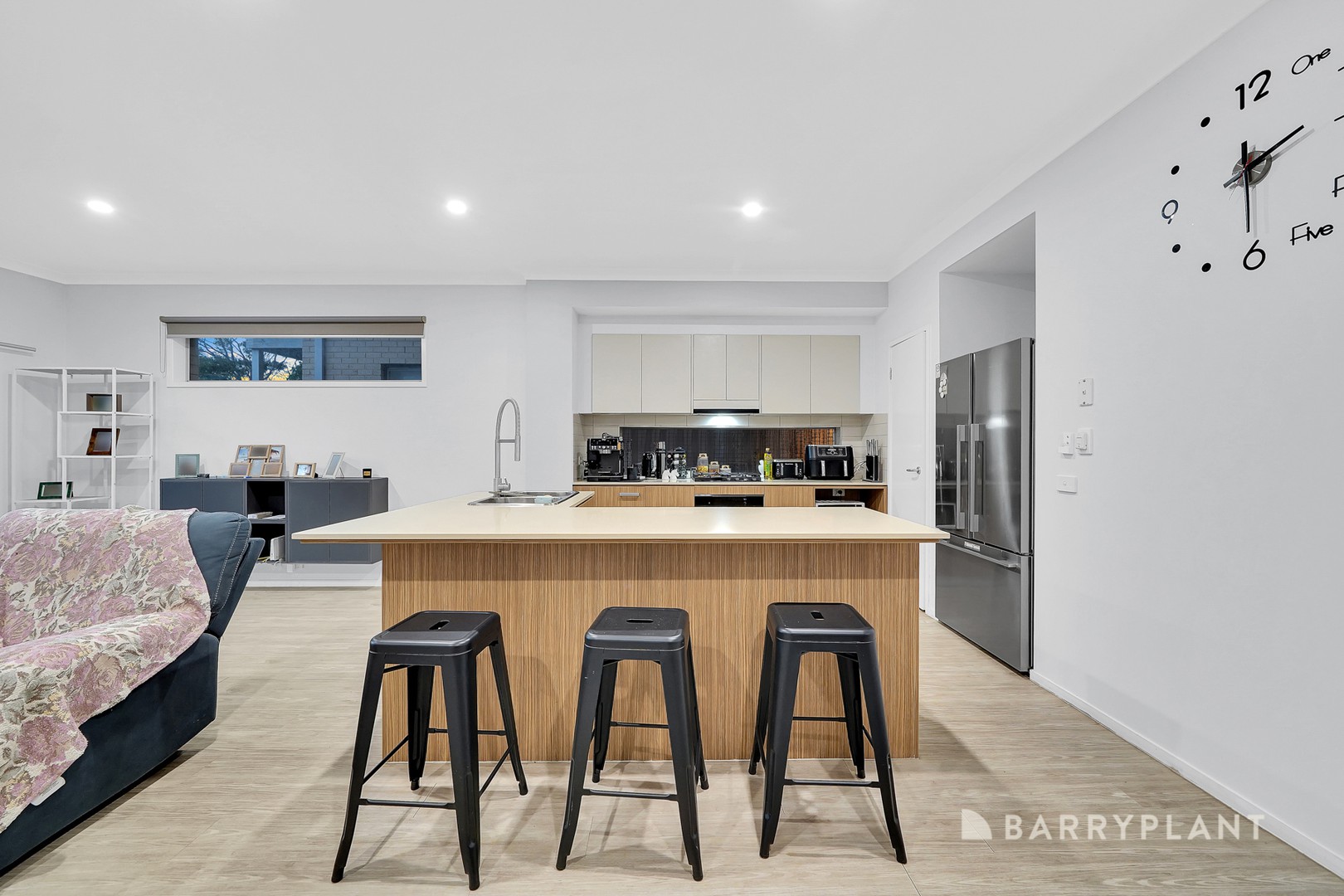 15 Broadbeach Circuit, Sanctuary Lakes, VIC 3030, Sanctuary Lakes - Thumbnail 5