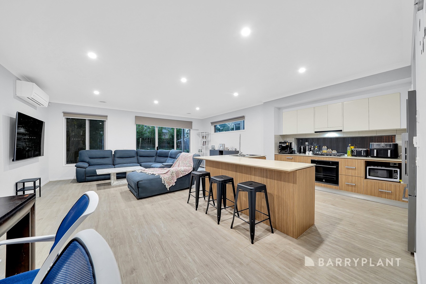 15 Broadbeach Circuit, Sanctuary Lakes, VIC 3030, Sanctuary Lakes - Thumbnail 7