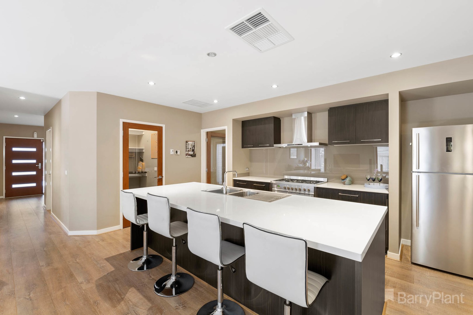 15 Brocker Street, Clyde North, VIC 3978, Clyde North - Thumbnail 2