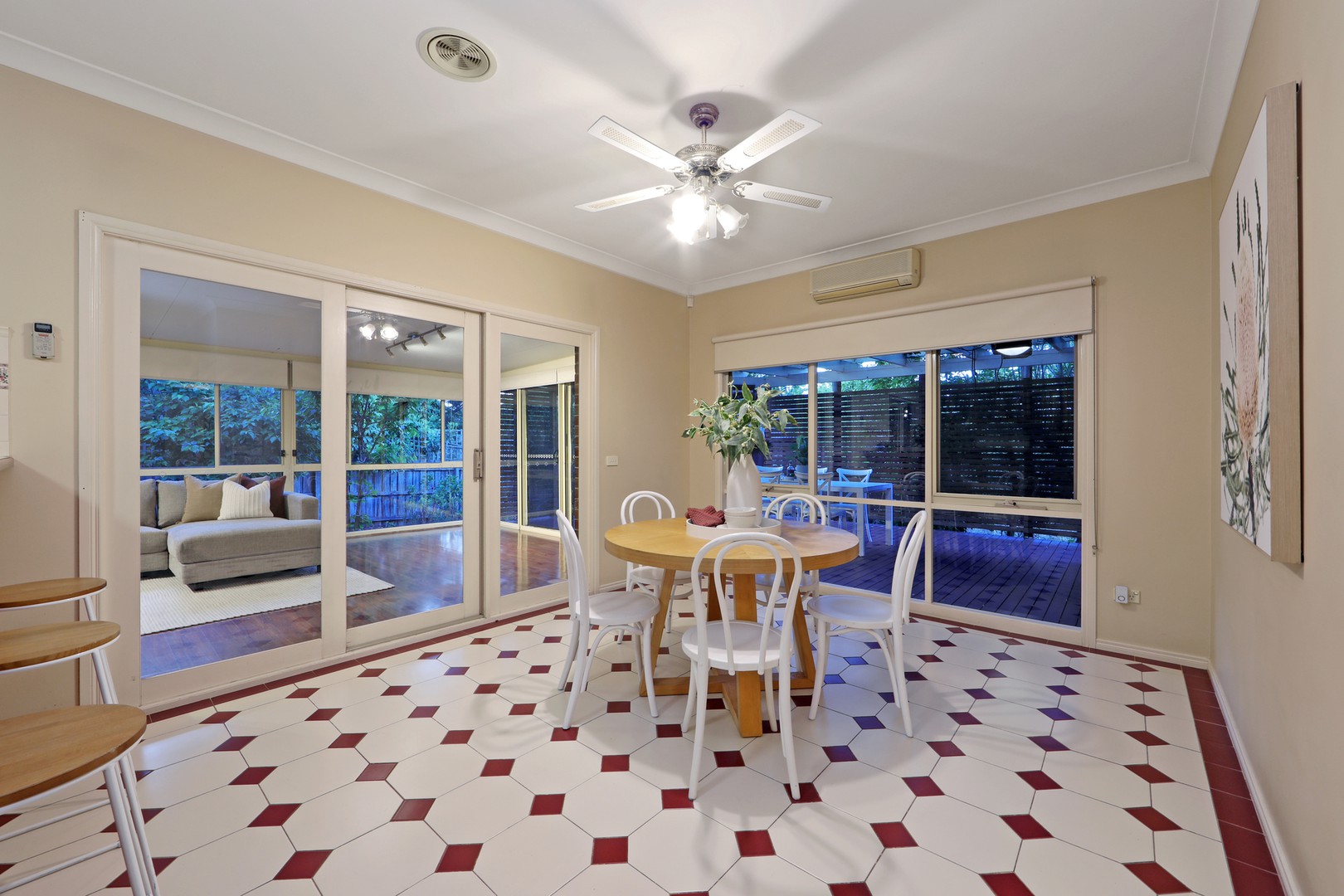 15 Buckingham Drive, Rowville, VIC 3178, Rowville - Thumbnail 5