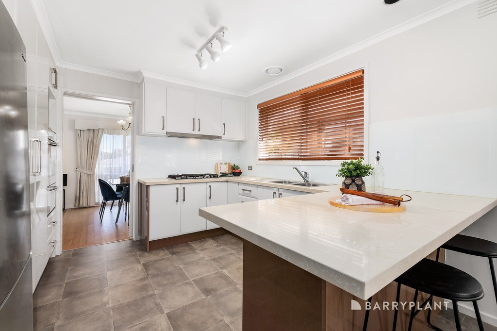 15 Buckmaster Drive, Mill Park, VIC 3082, Mill Park - Thumbnail 4