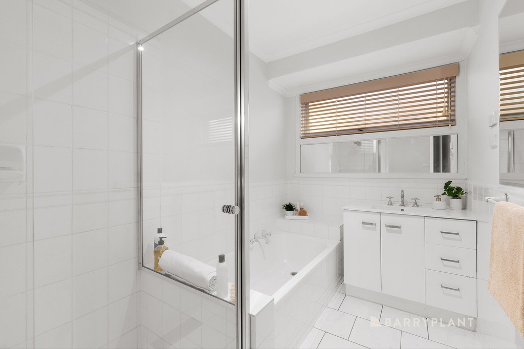 15 Buckmaster Drive, Mill Park, VIC 3082, Mill Park - Thumbnail 7