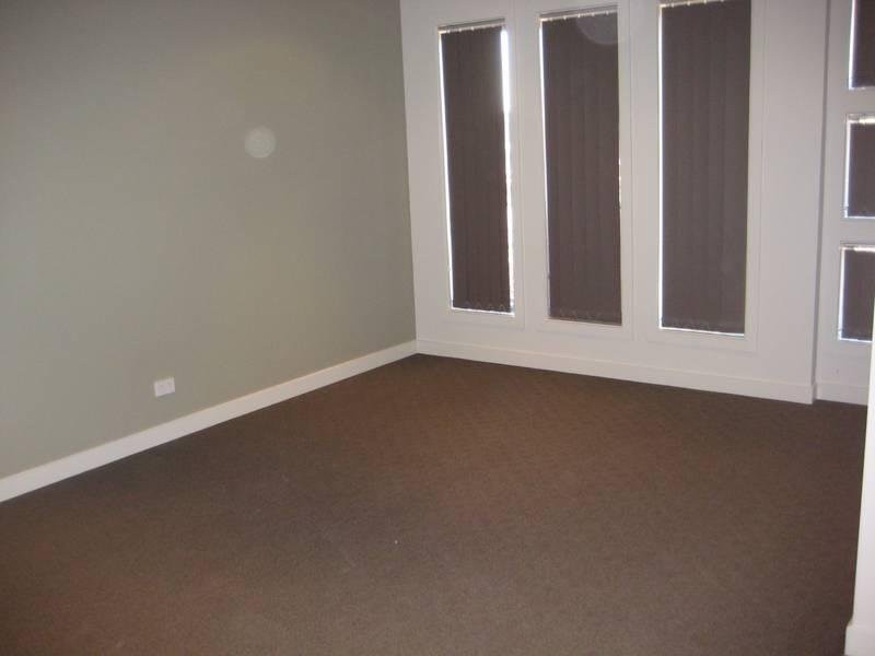 15 Bursaria DriveCaroline Springs, VIC 3023  - Leased, Caroline Springs - Thumbnail 2