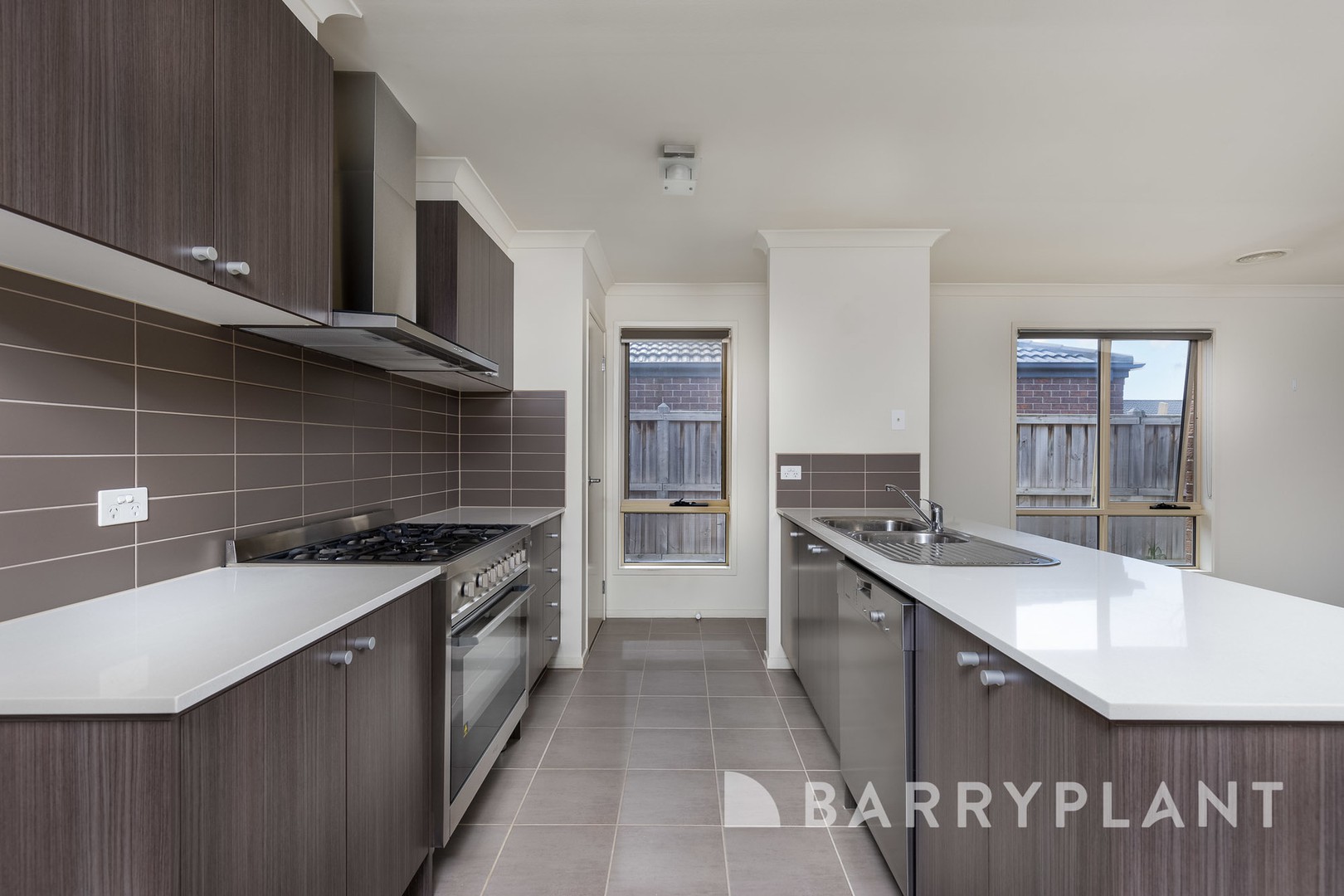 15 Carnival Place, Point Cook, VIC 3030, Point Cook - Thumbnail 3