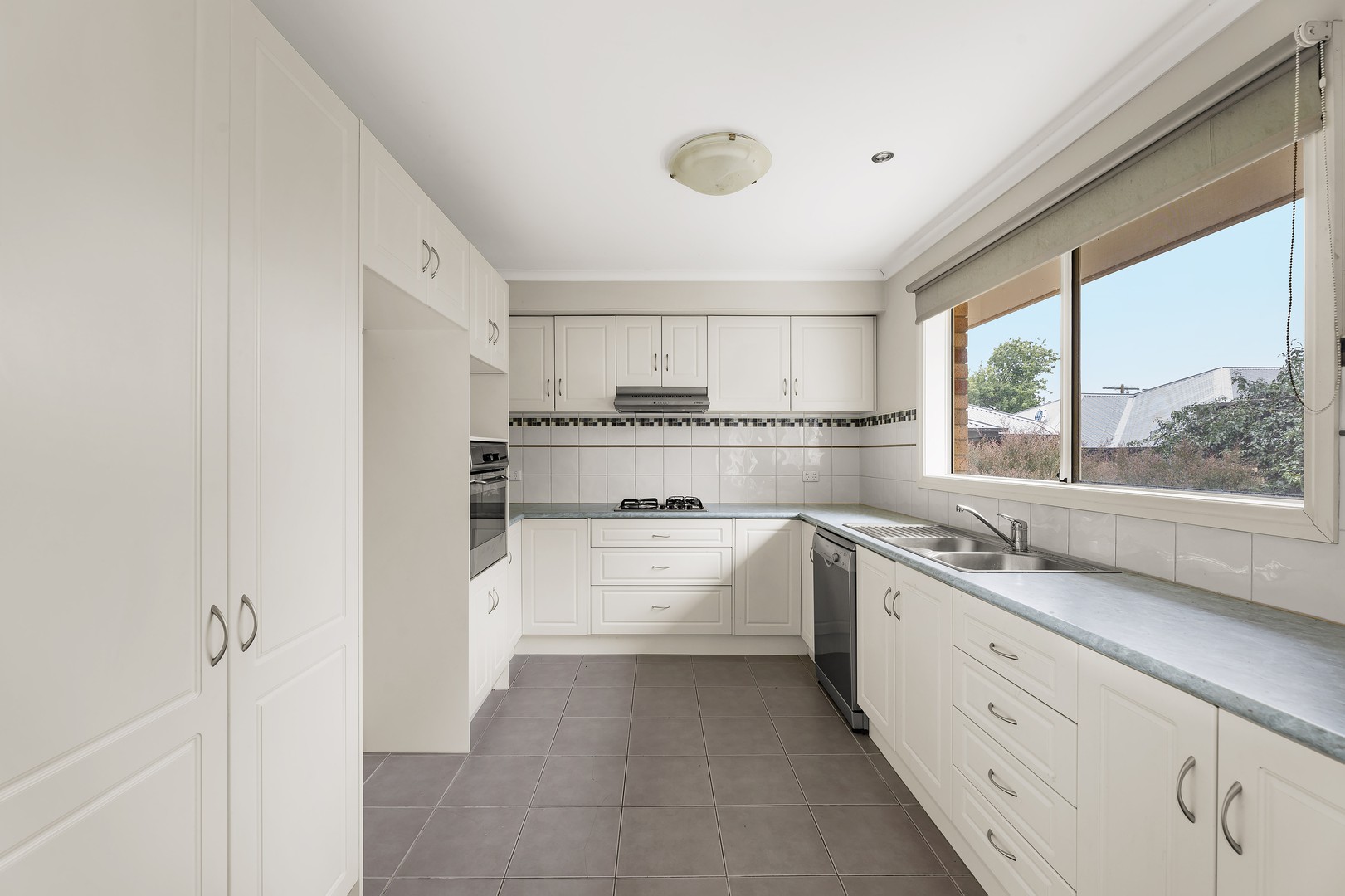 15 Caromar Street, Croydon, VIC 3136, Croydon - Thumbnail 3