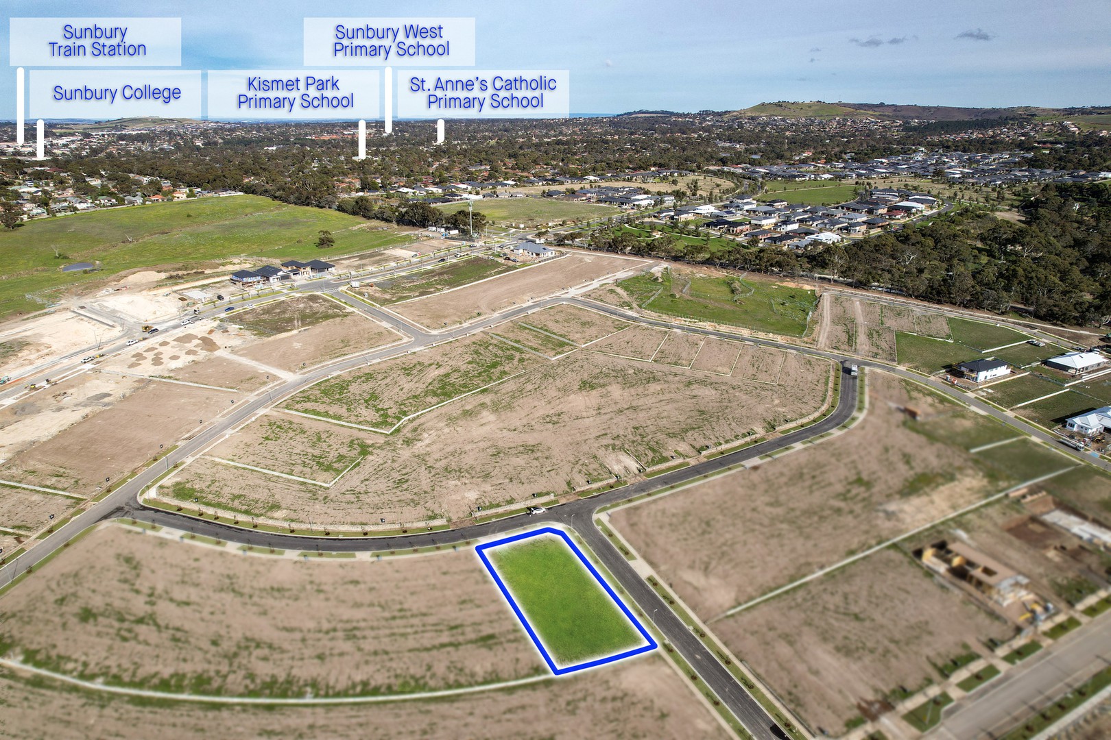 15 Chipperfield Avenue, Sunbury, VIC 3429, Sunbury - Thumbnail 4
