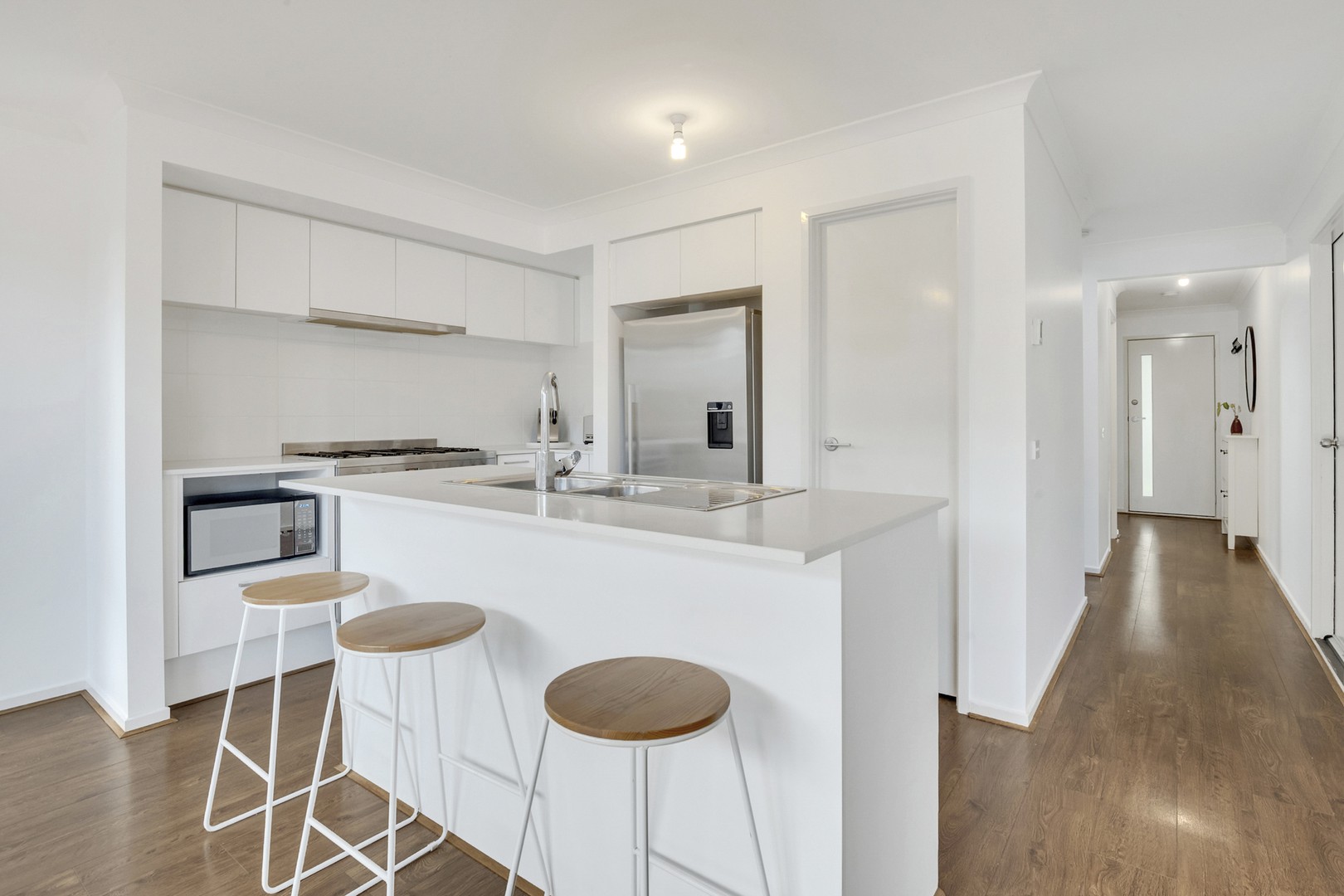 15 Cobungra Grove, Wollert, VIC 3750, Wollert - Thumbnail 2