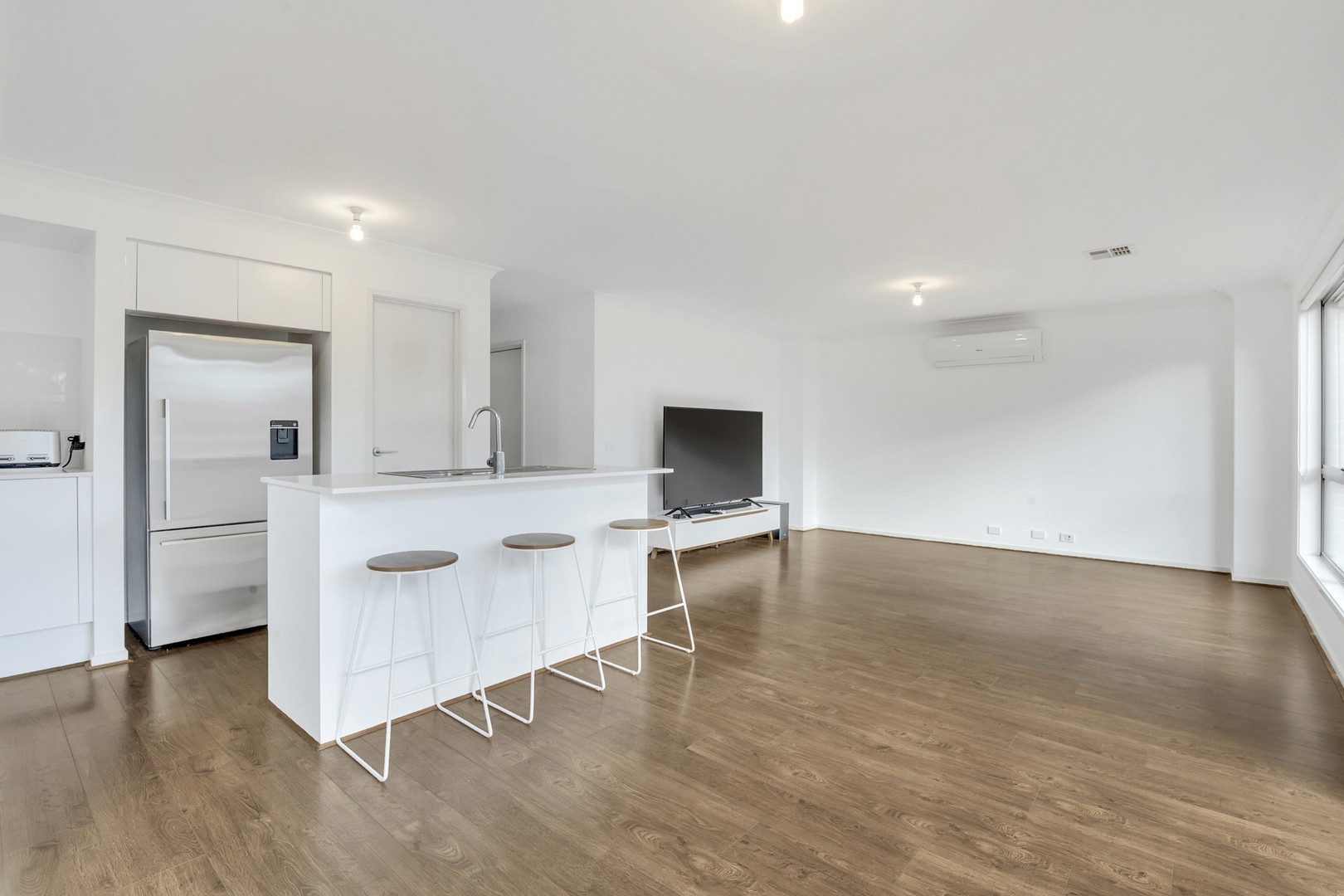 15 Cobungra Grove, Wollert, VIC 3750, Wollert - Thumbnail 4