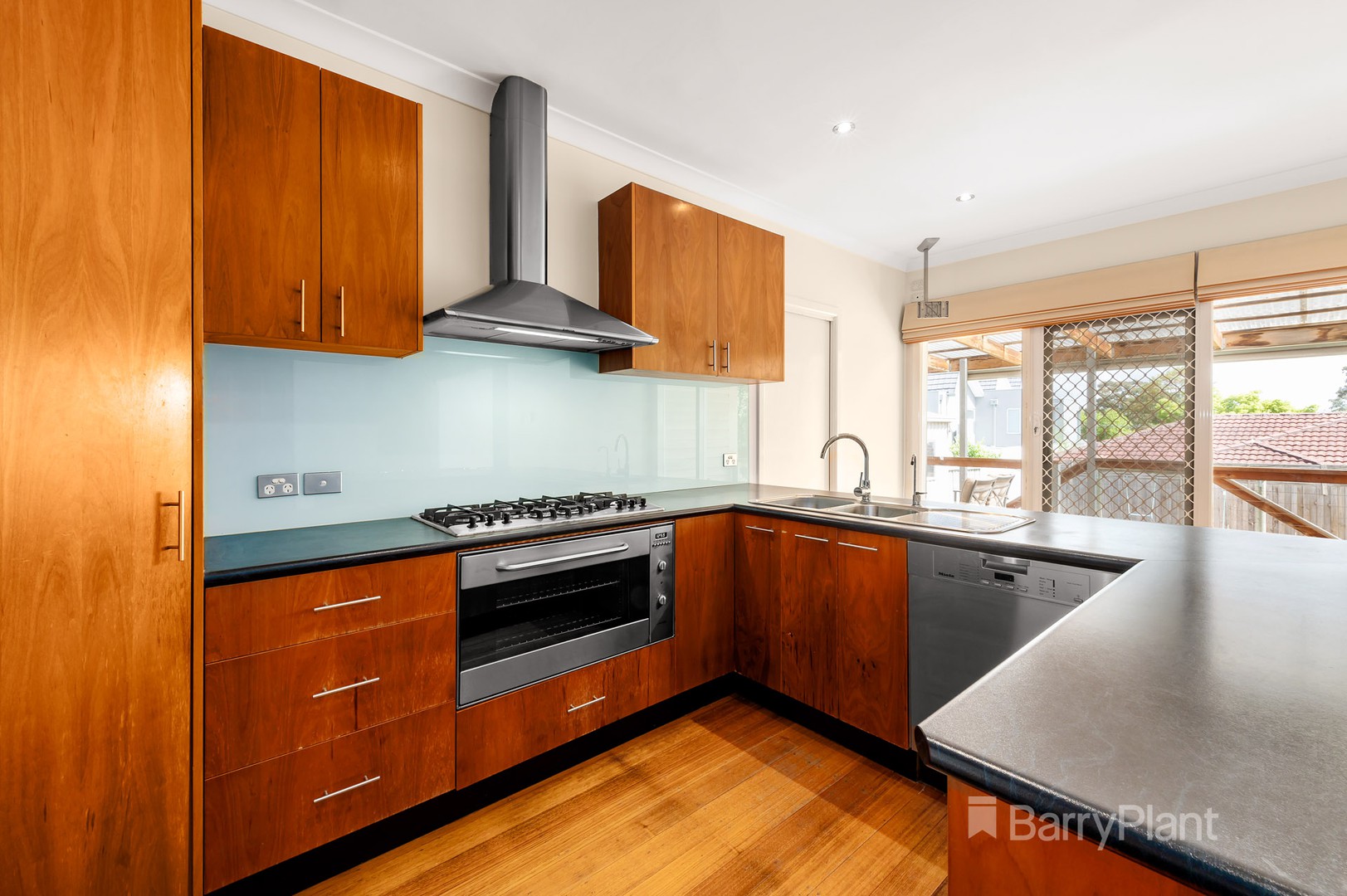 15 Colchester Drive, Doncaster East, VIC 3109, Doncaster East - Thumbnail 3