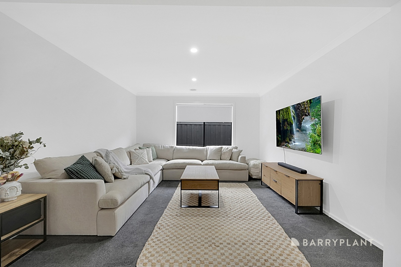 15 Comata Way, South Morang, VIC 3752 - Thumbnail 2 - 04/06/2026