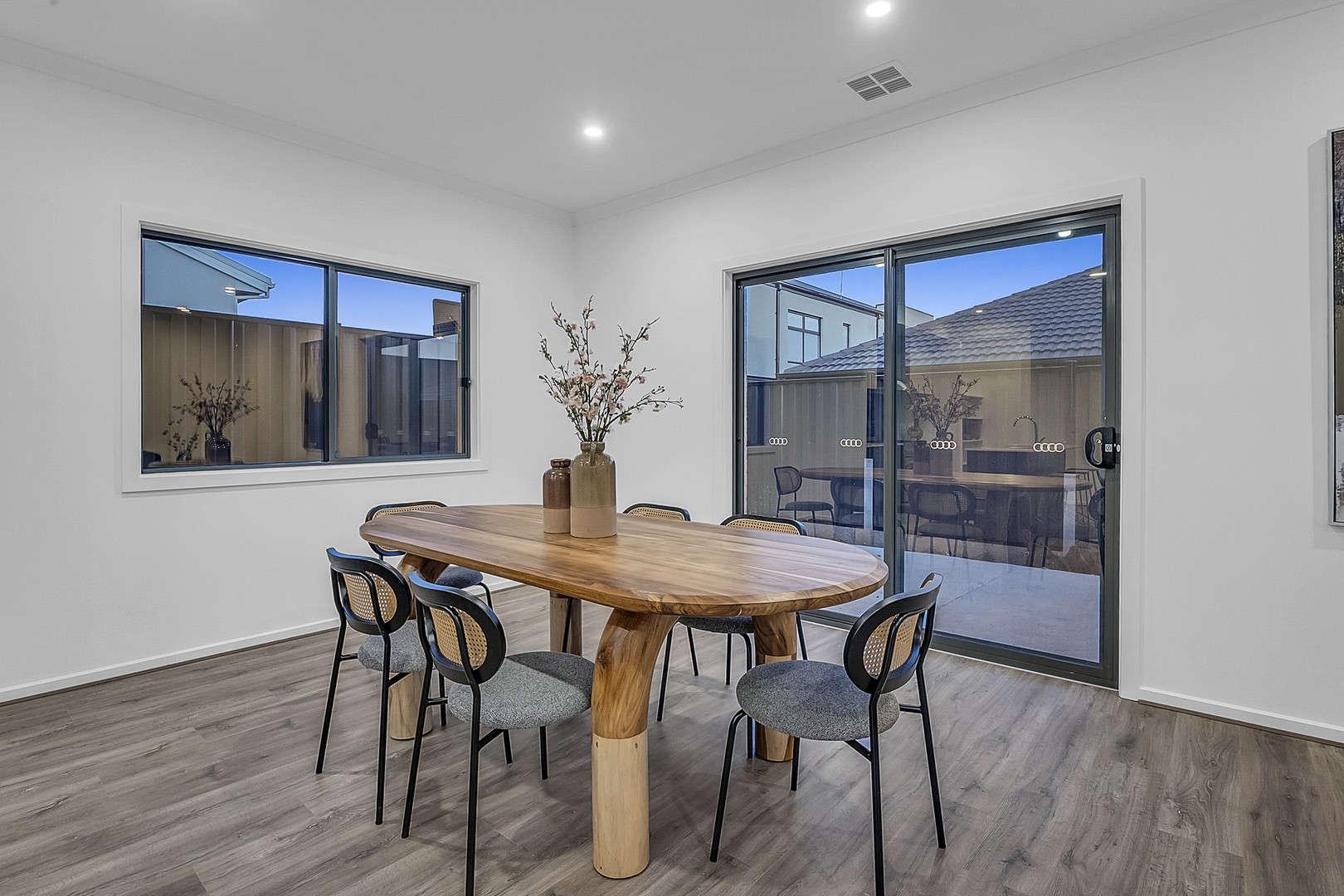 15 Coulee Street, Craigieburn, VIC 3064, Craigieburn - Thumbnail 6