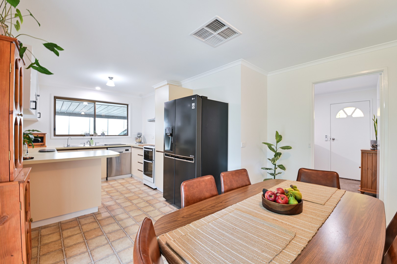 15 Crane Drive, Buronga, NSW 2739, Buronga - Thumbnail 3