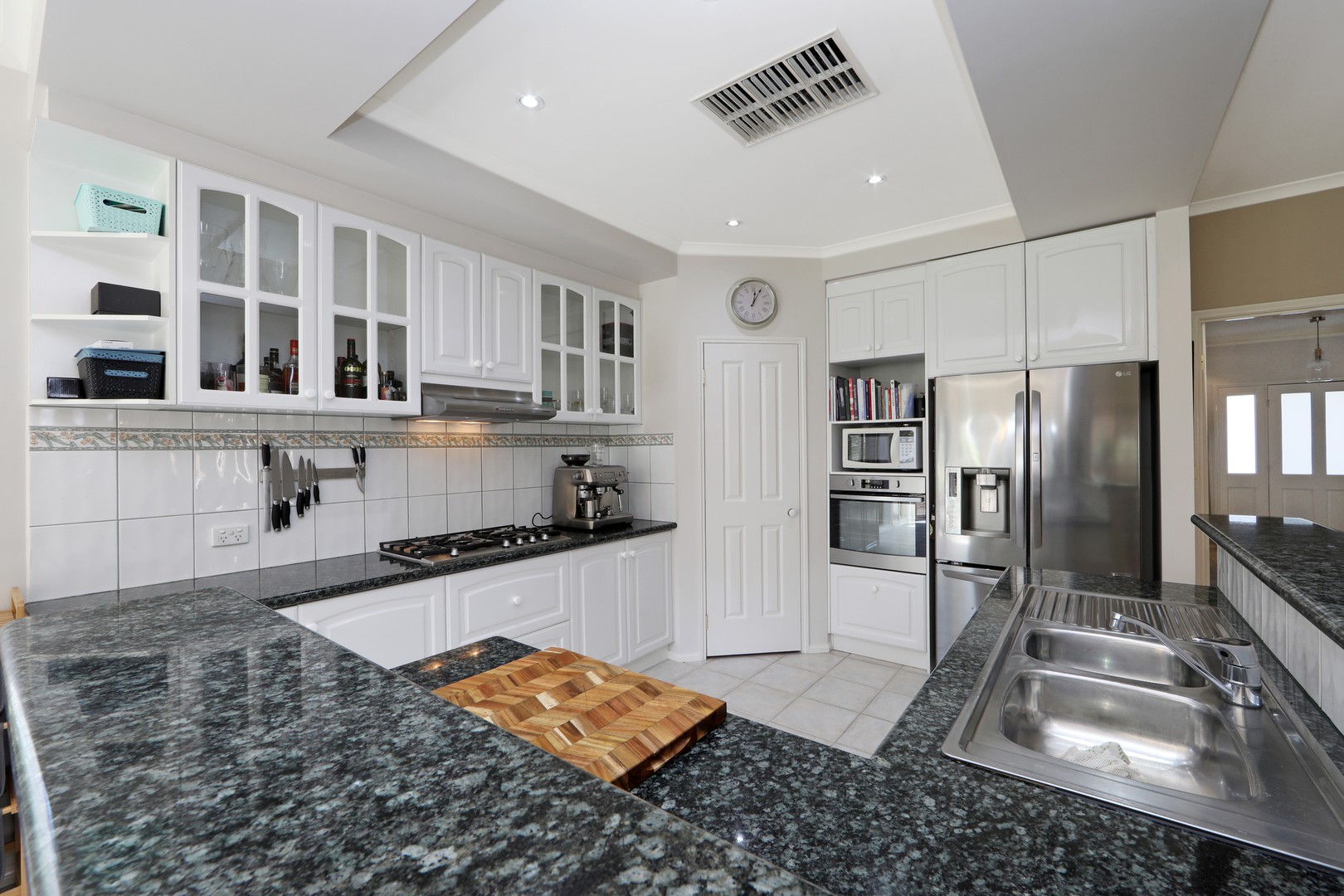 15 Crest Court, The Basin, VIC 3154, The Basin - Thumbnail 3