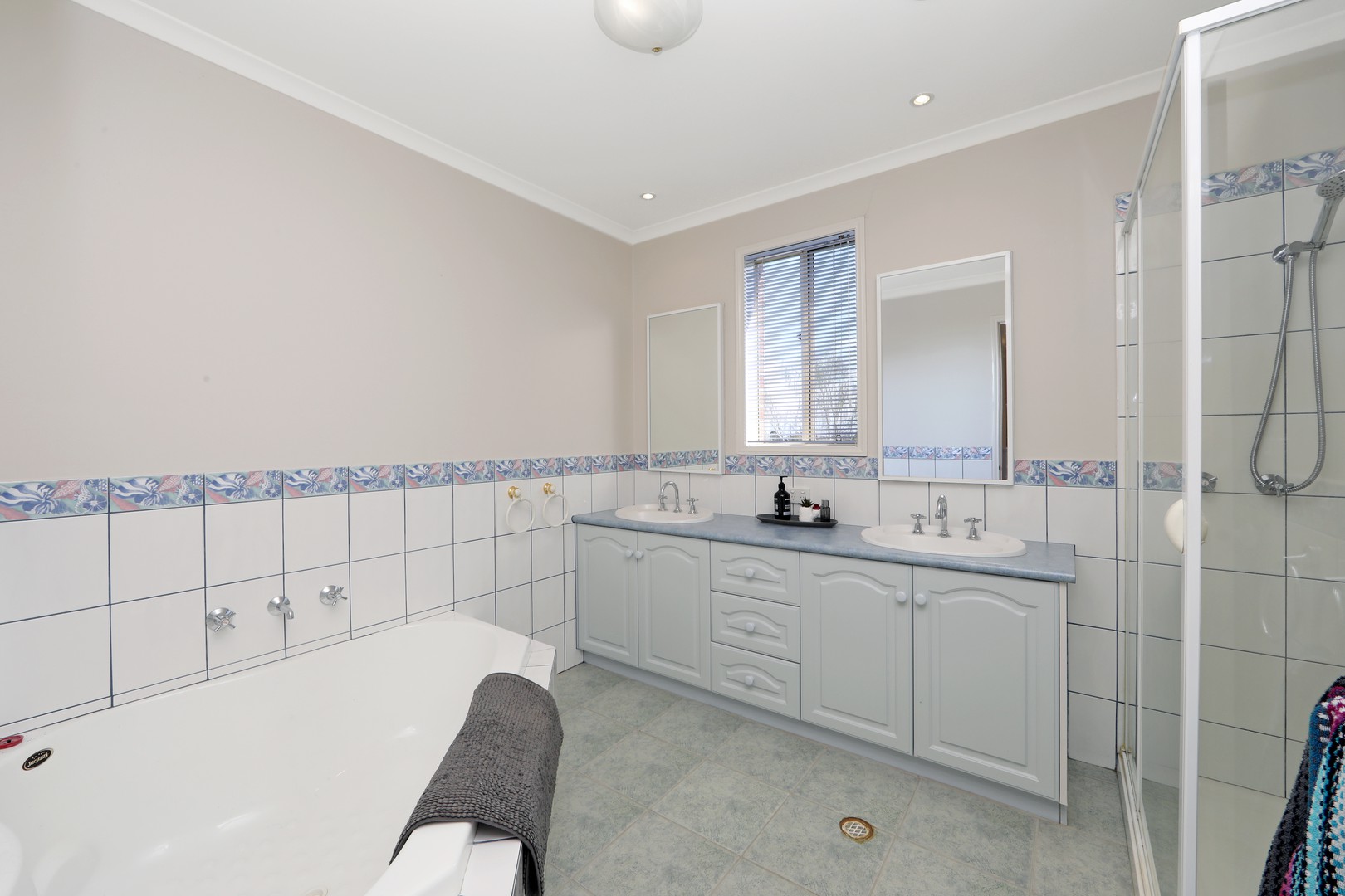 15 Crest Court, The Basin, VIC 3154, The Basin - Thumbnail 8