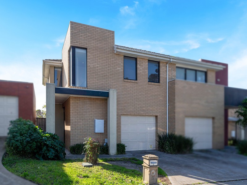 15 Crestview Close, Roxburgh Park, VIC 3064 - Image - 19/08/2026