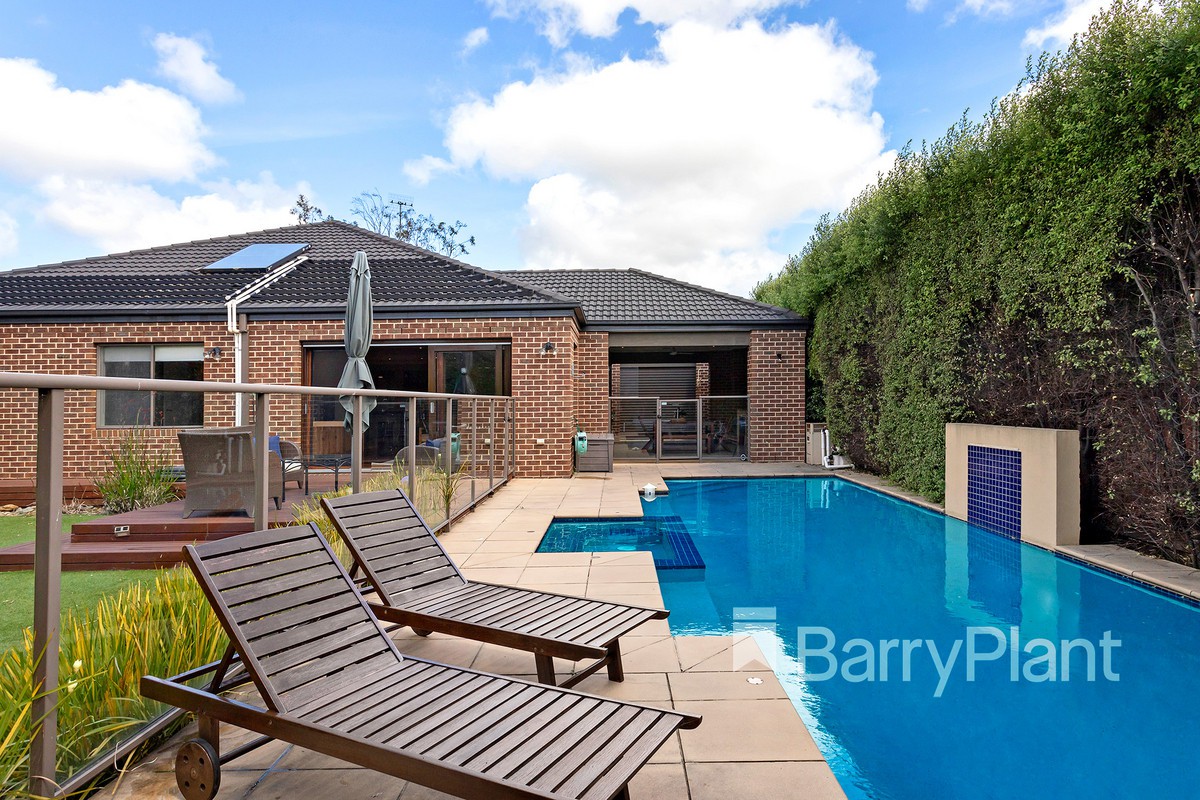 15 Crestwood DriveRosebud, VIC 3939, Rosebud - Thumbnail 2