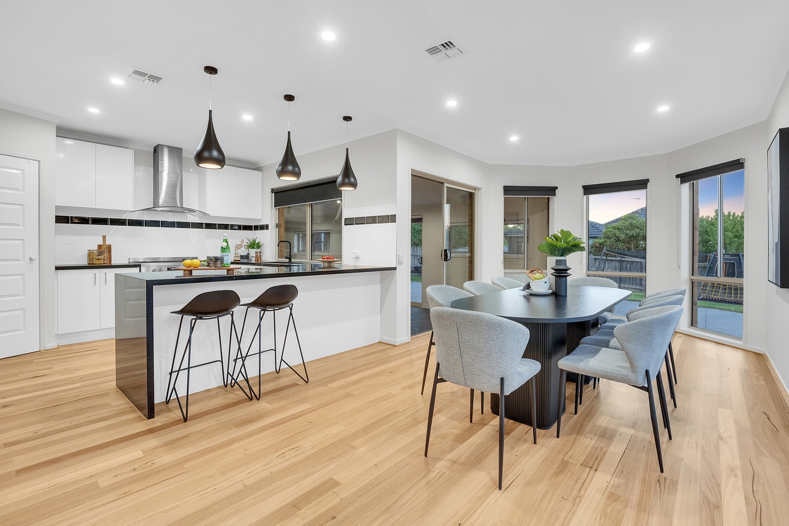 15 Crown Point, Craigieburn, VIC 3064, Craigieburn - Thumbnail 4