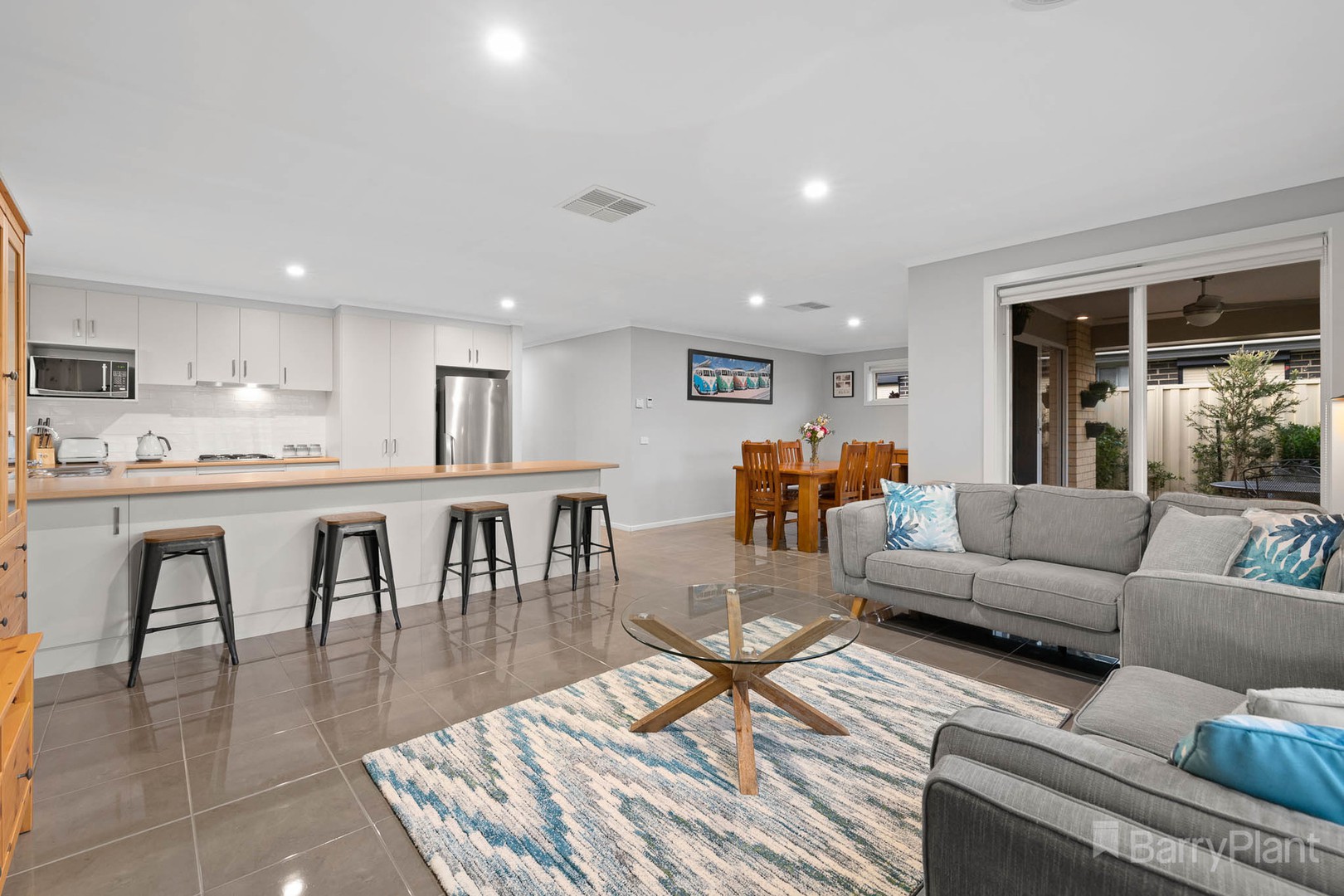 15 Crystal Street, Pakenham, VIC 3810, Pakenham - Thumbnail 5