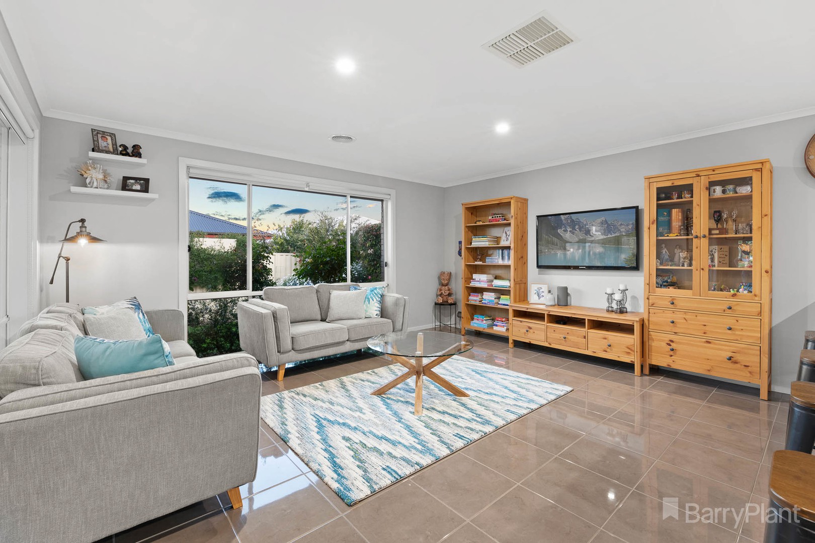 15 Crystal Street, Pakenham, VIC 3810, Pakenham - Thumbnail 6