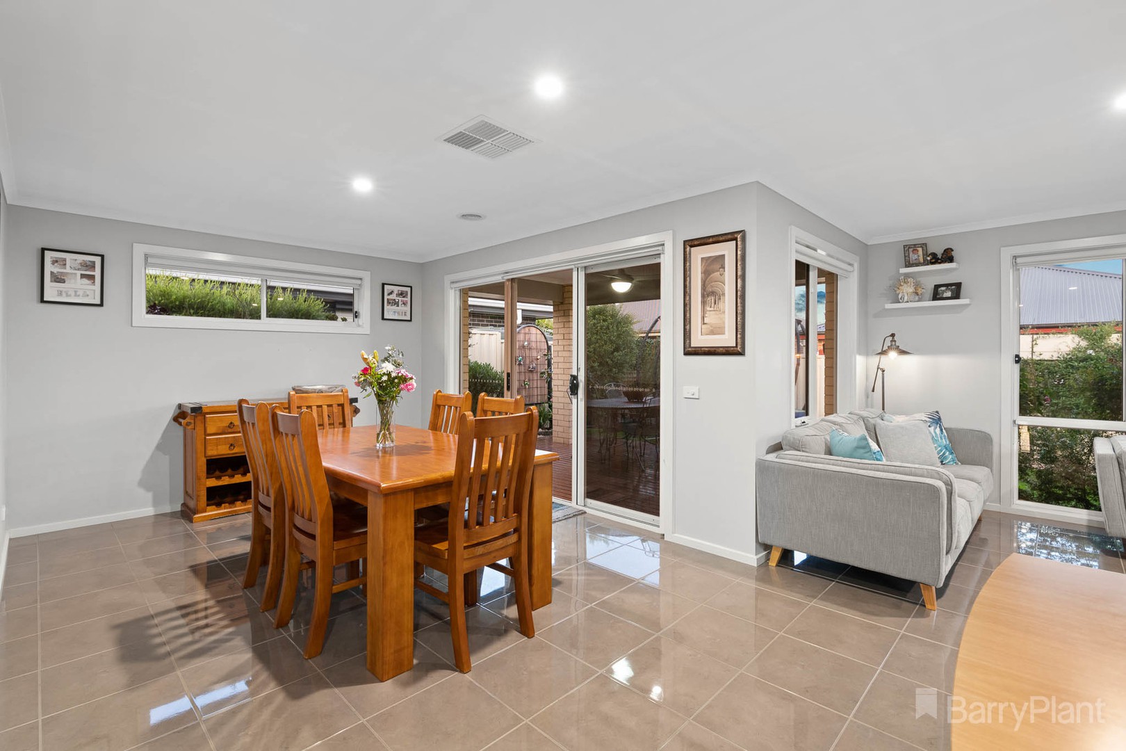 15 Crystal Street, Pakenham, VIC 3810, Pakenham - Thumbnail 7