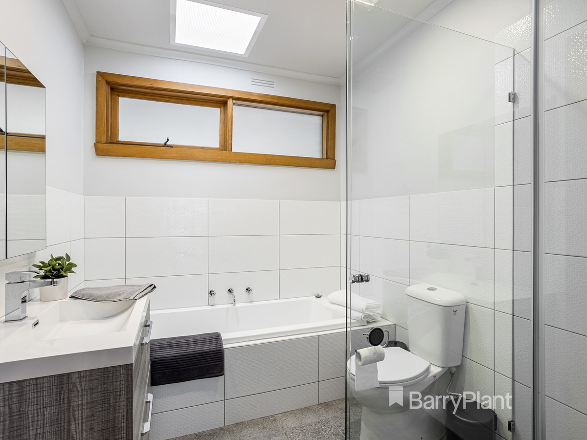 15 Deighton Drive, Rosebud, VIC 3939, Rosebud - Thumbnail 5