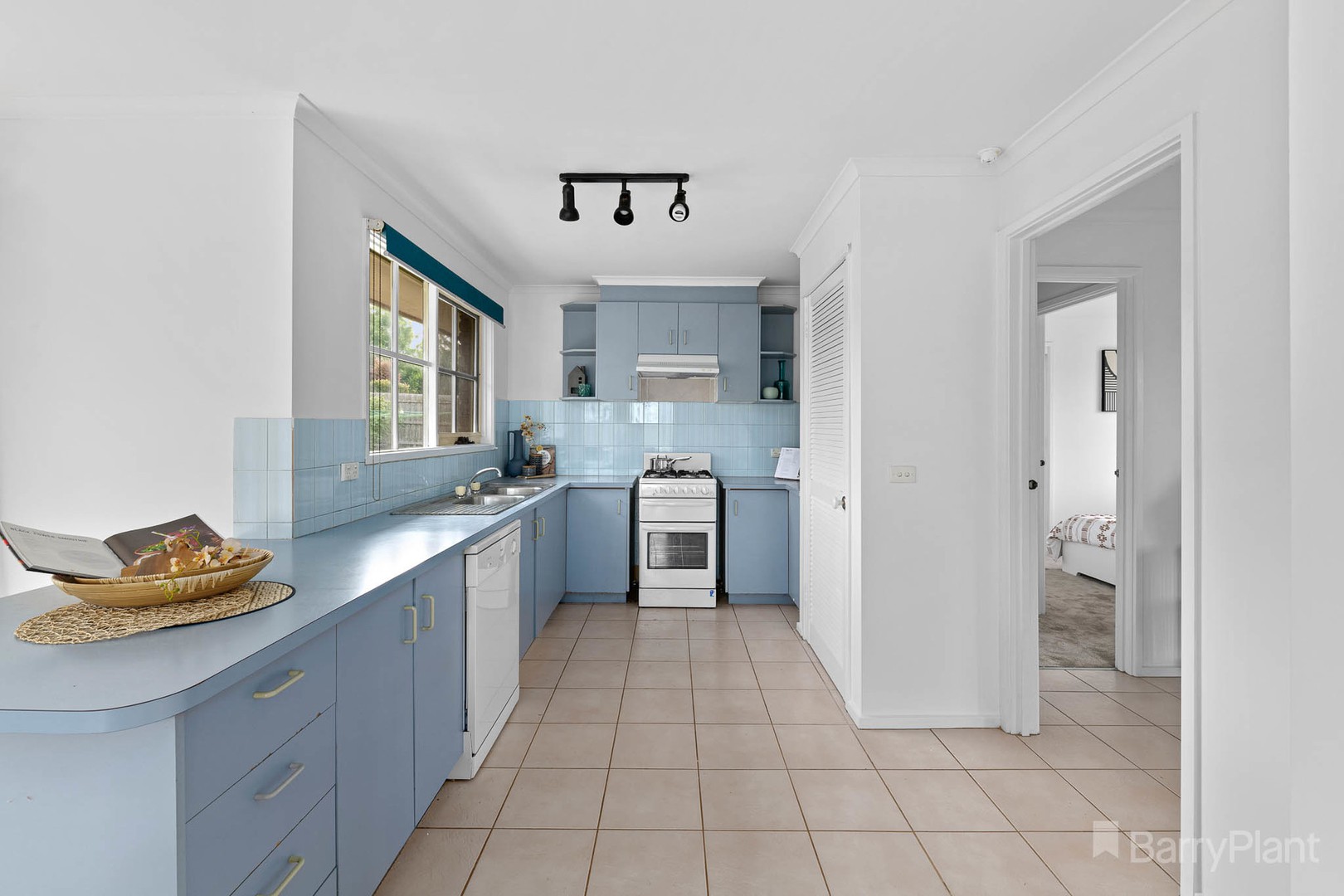 15 Denise Court, Narre Warren, VIC 3805, Narre Warren - Thumbnail 4