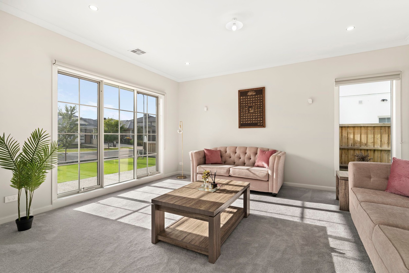 15 Eastridge Street, Greenvale, VIC 3059 - Thumbnail 2 - 24/02/2025