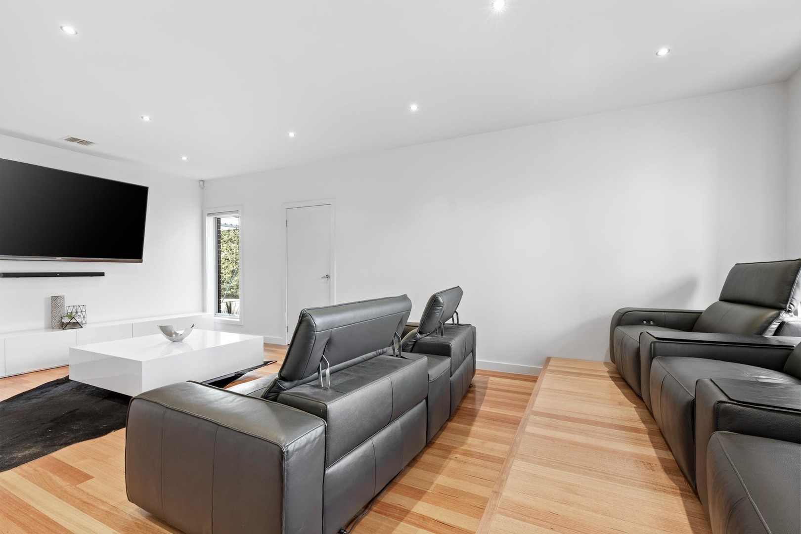15 Edgbaston Parade, Caroline Springs, VIC 3023, Caroline Springs - Thumbnail 4