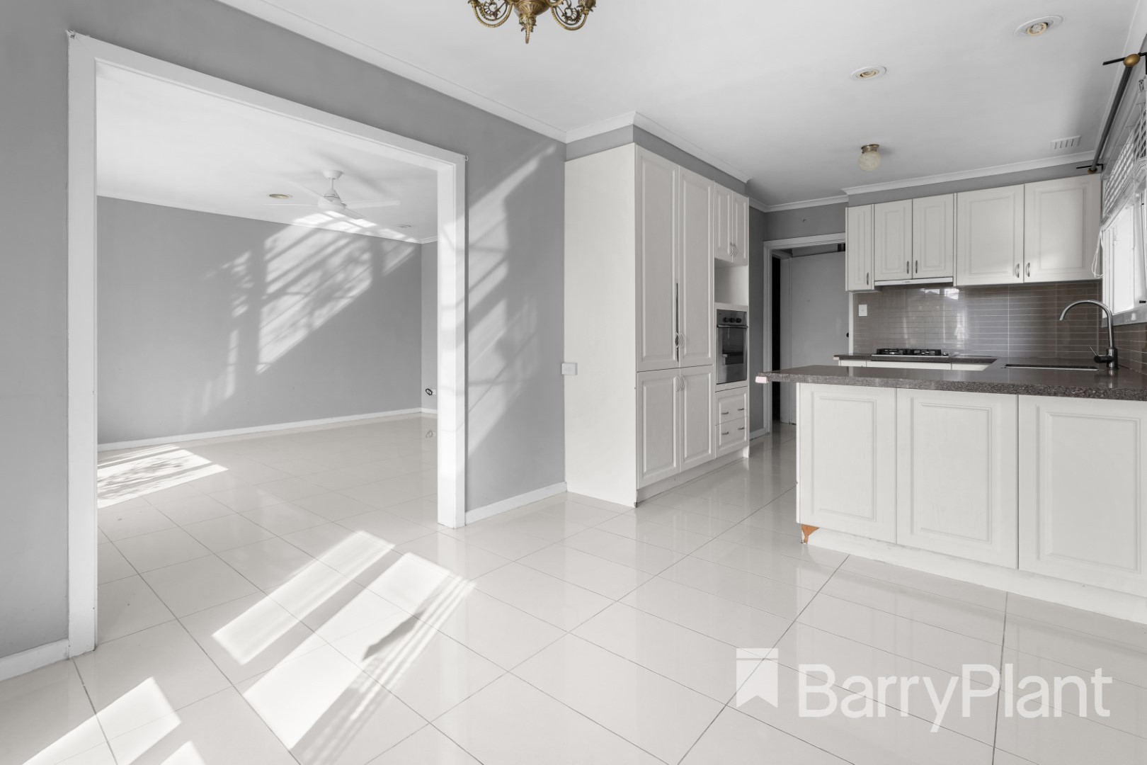 15 Elliott Street, Seaford, VIC 3198, Seaford - Thumbnail 3