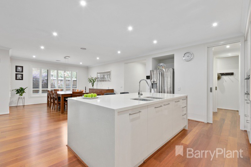 15 Evan Smith Close, Macleod, VIC 3085, Macleod - Thumbnail 2