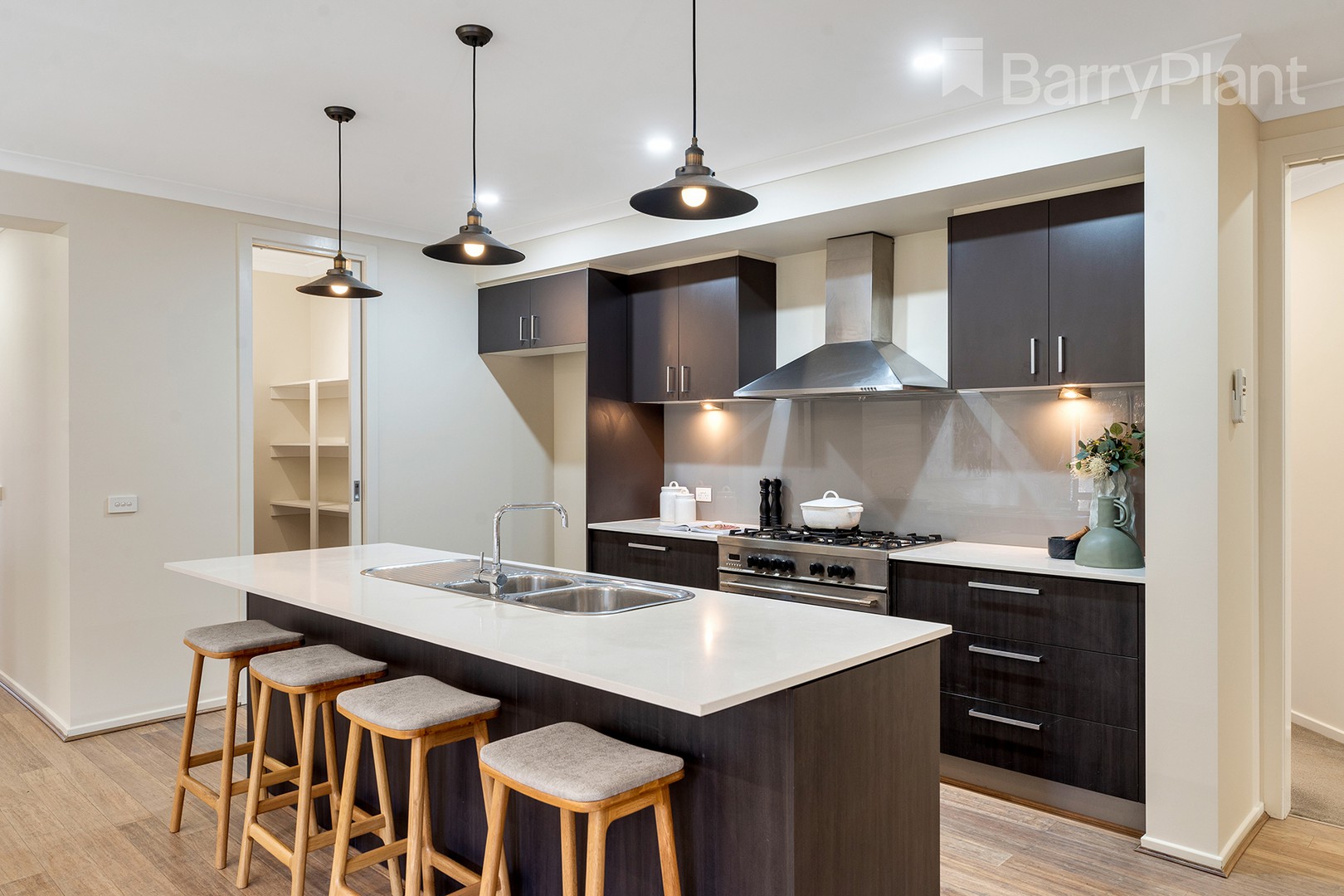 15 Eveline Street, Craigieburn, VIC 3064, Craigieburn - Thumbnail 4
