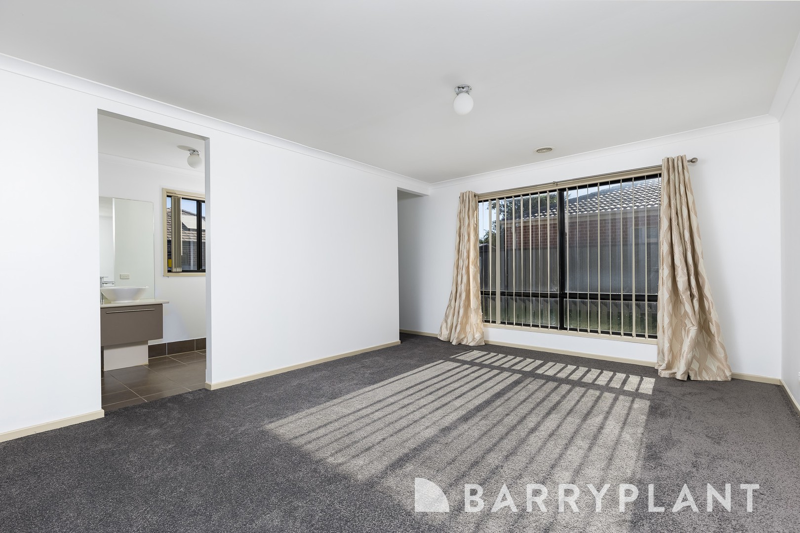 15 Fairbridge Road, Point Cook, VIC 3030, Point Cook - Thumbnail 5